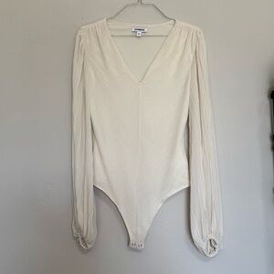 Express Cream Ivory V Neck Balloon Long Sleeve Bodysuit (S)